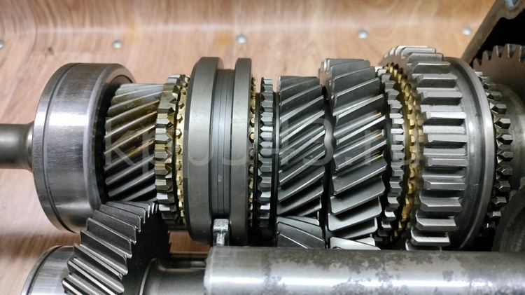 КОРОБКА ПЕРЕКЛЮЧЕНИЯ ПЕРЕДАЧ 4Х4 GW HOVER WINGLE ДИЗЕЛЬ 2.8L 1701100-K09